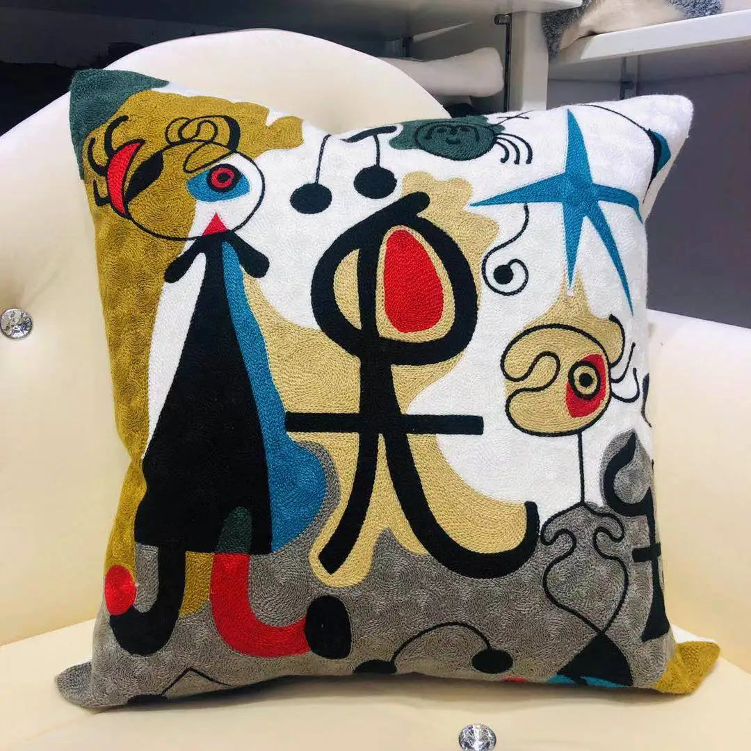 Finni's De Cojin Picasso Abstract Embroidered Pillow Cover